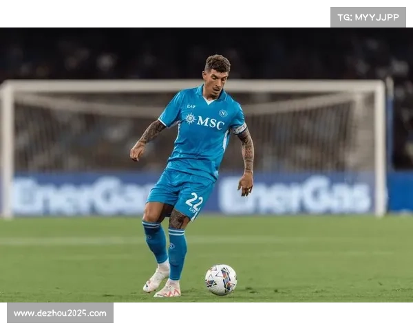 霍伊伦破门后激情庆祝，那不勒斯主场气氛热烈